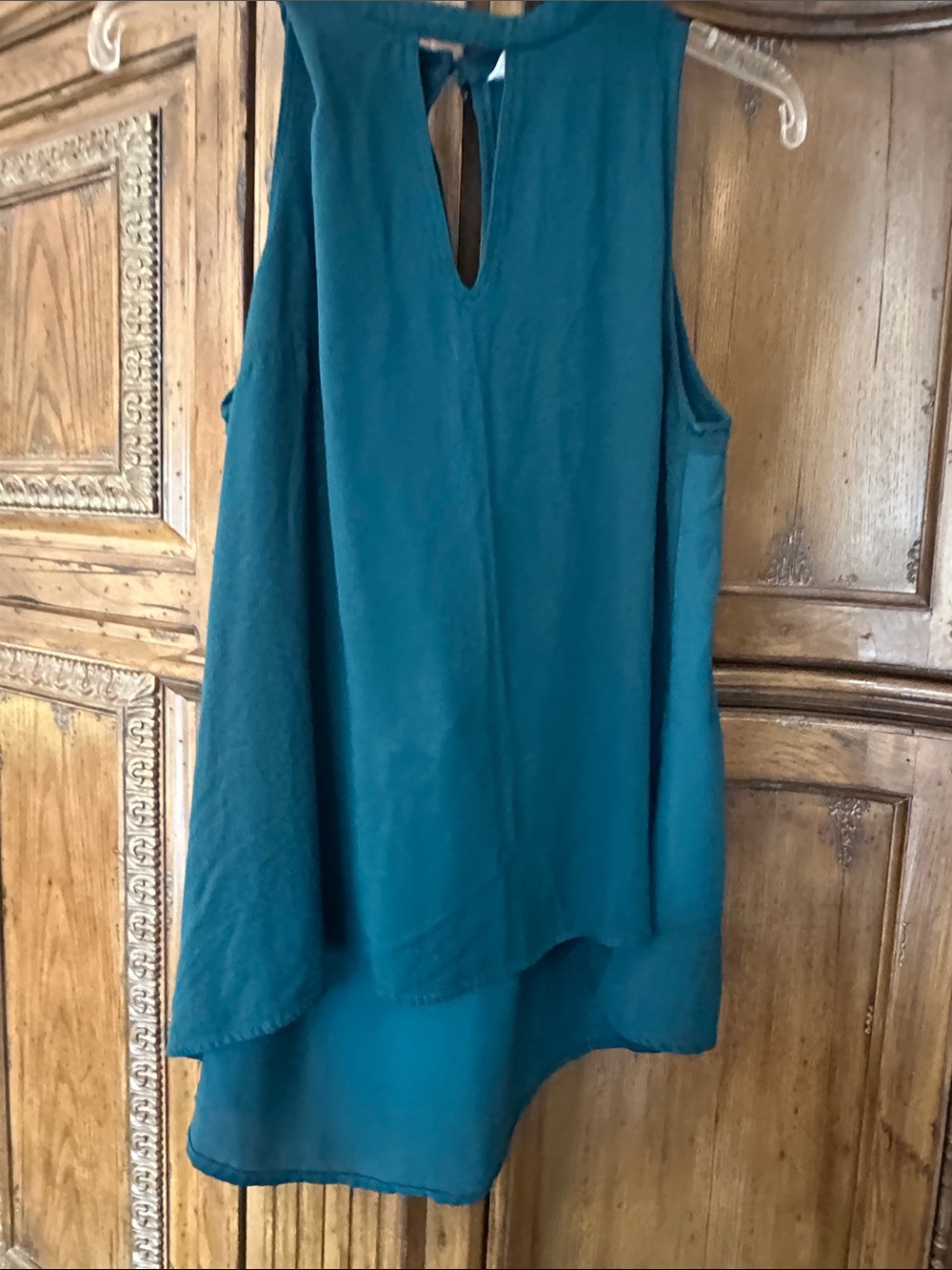 BB Dakota Teal Sleeveless Layered Keyhole Tunic